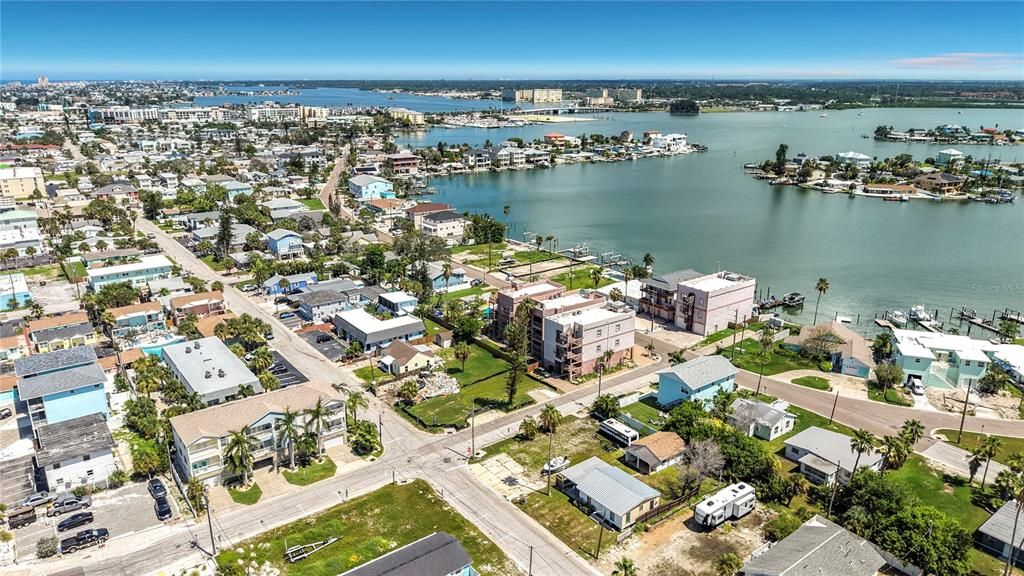 En Venta: $499,000 (0.11 acres)
