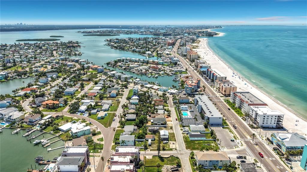 En Venta: $499,000 (0.11 acres)