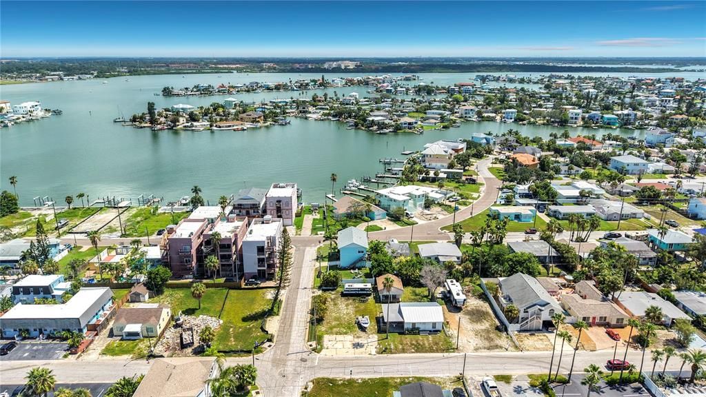 En Venta: $499,000 (0.11 acres)
