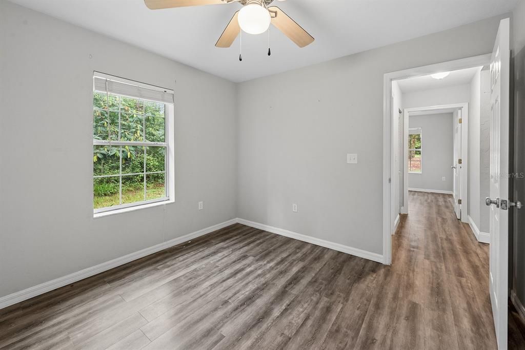 For Sale: $280,000 (3 beds, 2 baths, 1227 Square Feet)