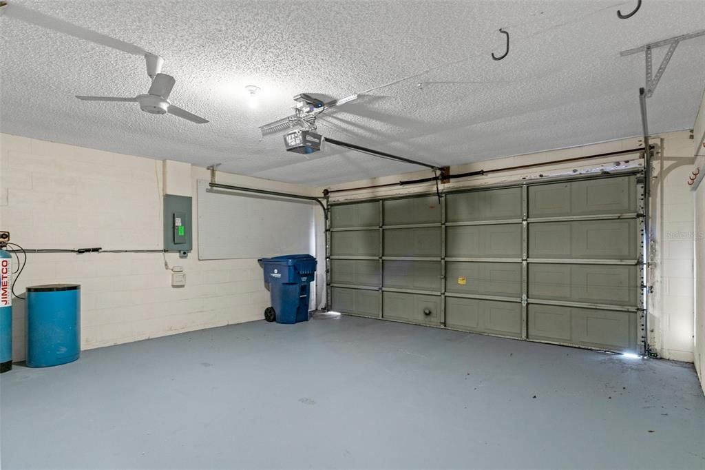 For Sale: $364,900 (3 beds, 2 baths, 1472 Square Feet)