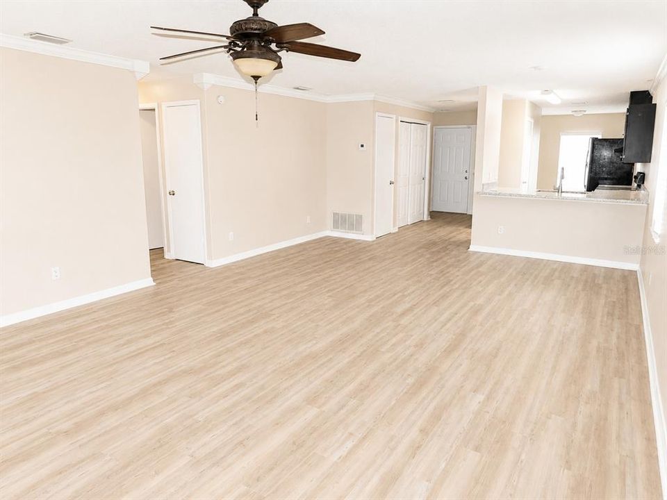 For Sale: $364,900 (3 beds, 2 baths, 1472 Square Feet)