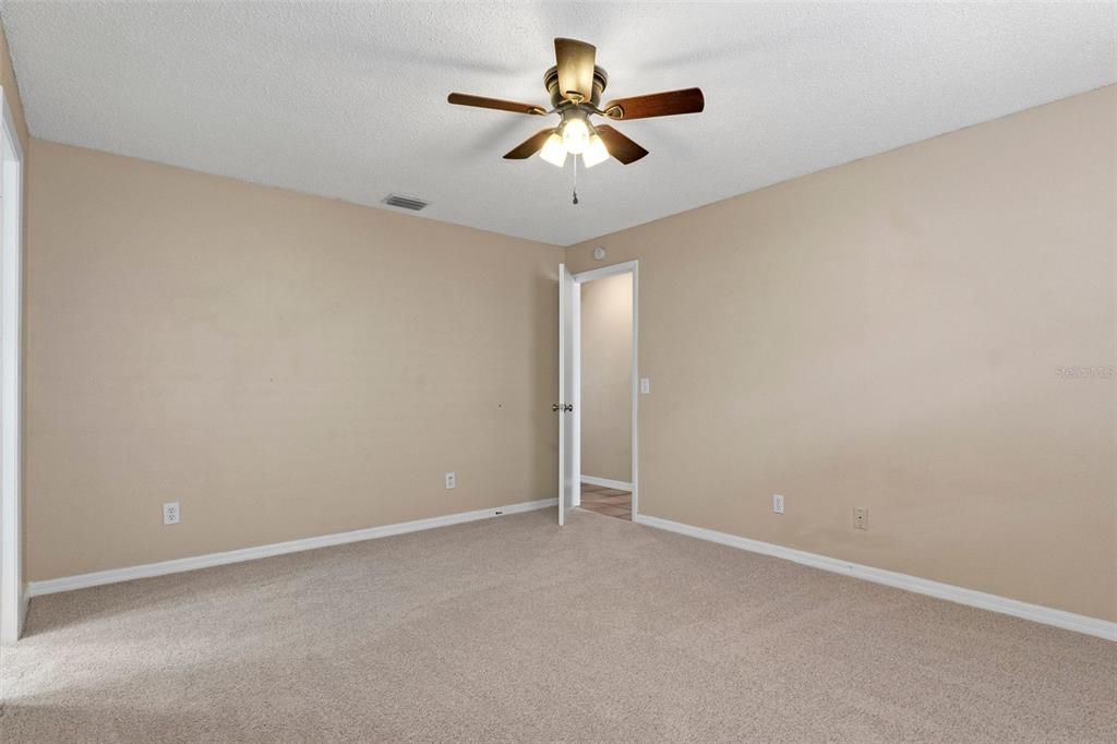 For Sale: $364,900 (3 beds, 2 baths, 1472 Square Feet)
