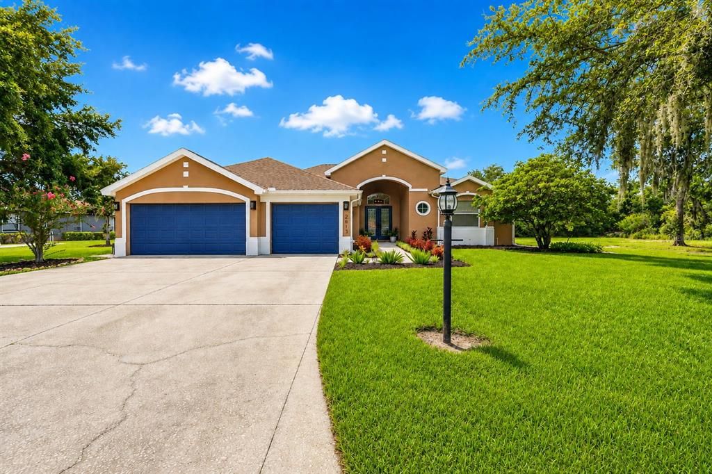 For Sale: $735,000 (4 beds, 3 baths, 2817 Square Feet)