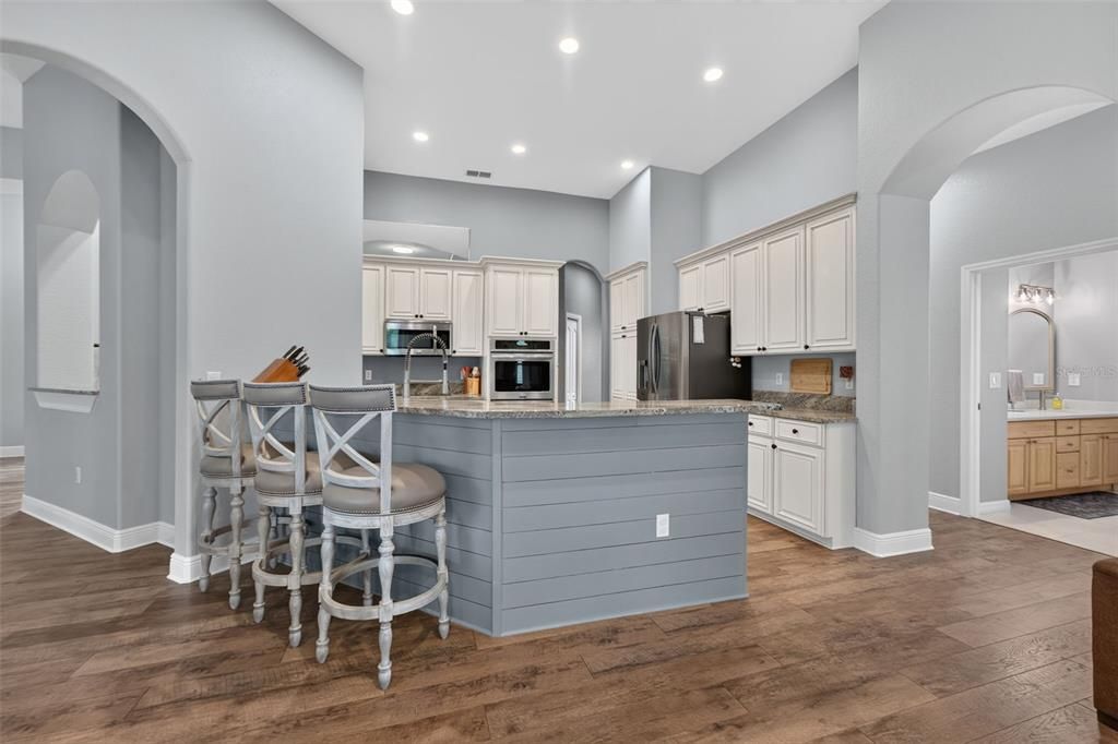 For Sale: $735,000 (4 beds, 3 baths, 2817 Square Feet)