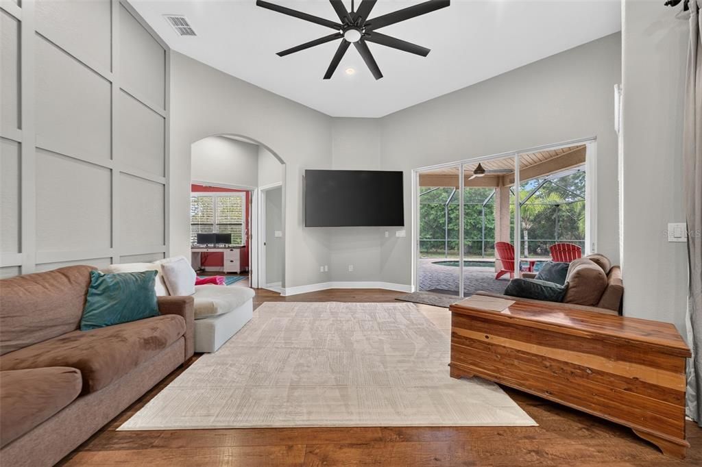 For Sale: $735,000 (4 beds, 3 baths, 2817 Square Feet)
