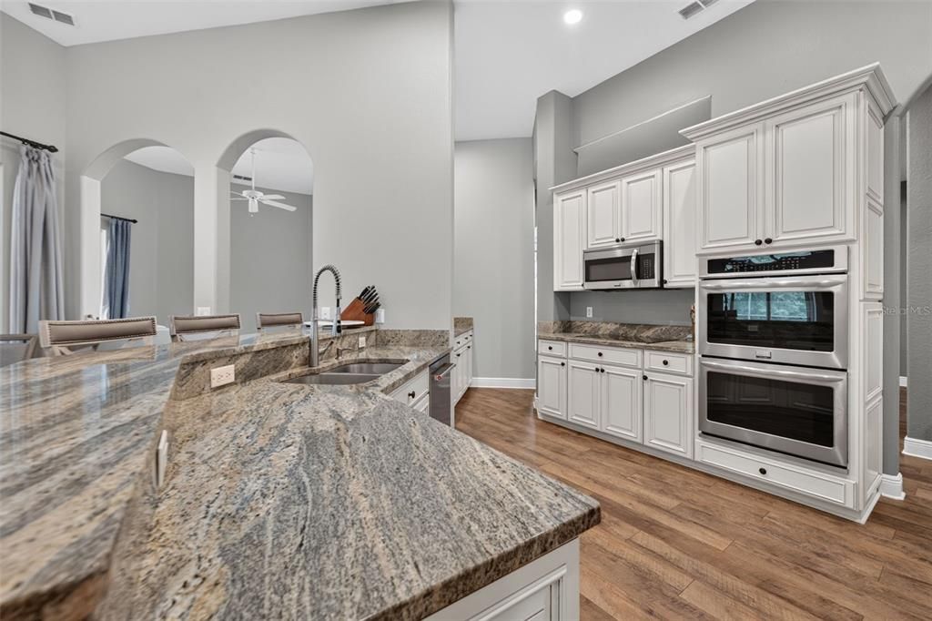 For Sale: $735,000 (4 beds, 3 baths, 2817 Square Feet)