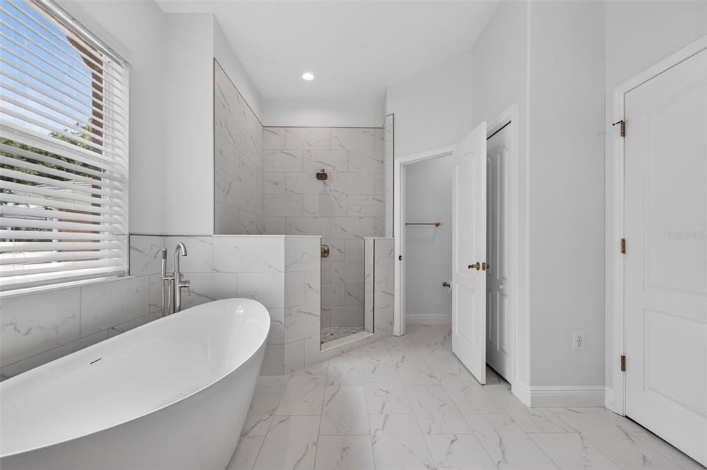 For Sale: $735,000 (4 beds, 3 baths, 2817 Square Feet)
