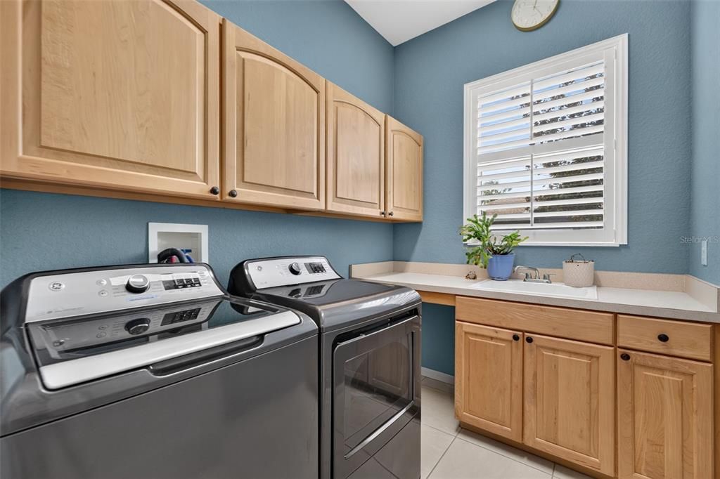 For Sale: $735,000 (4 beds, 3 baths, 2817 Square Feet)