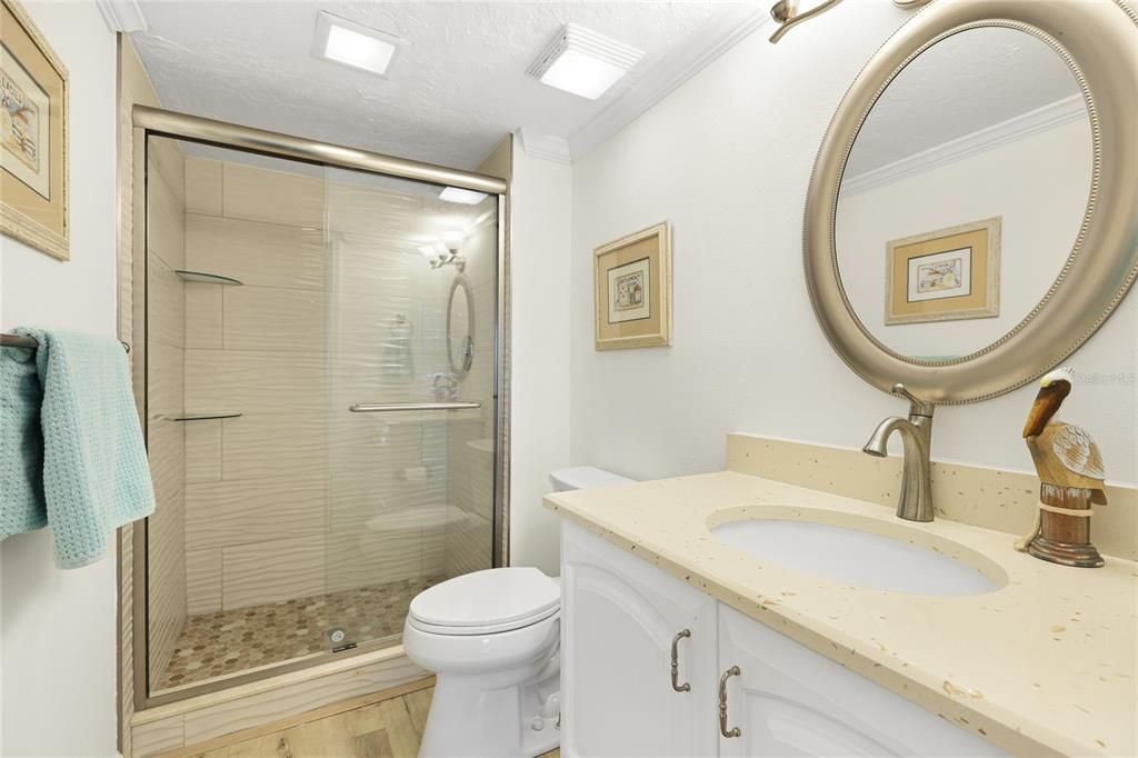 For Sale: $700,000 (2 beds, 2 baths, 1260 Square Feet)