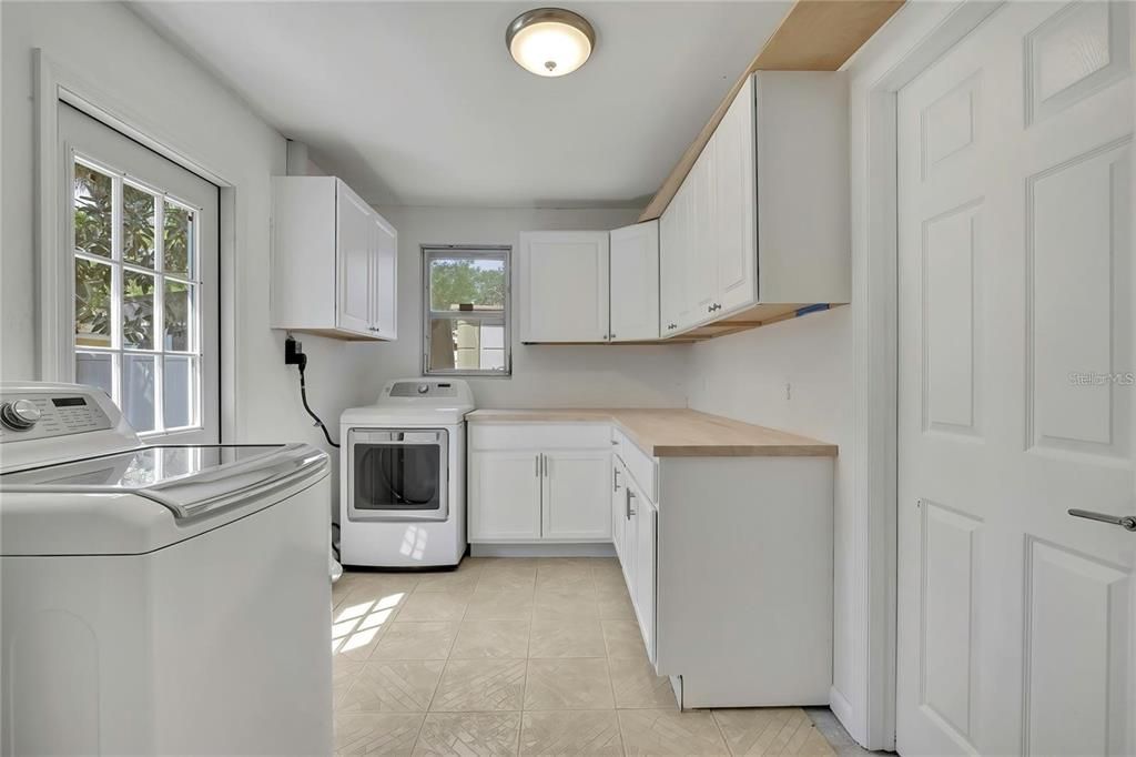 For Rent: $2,950 (3 beds, 2 baths, 1598 Square Feet)