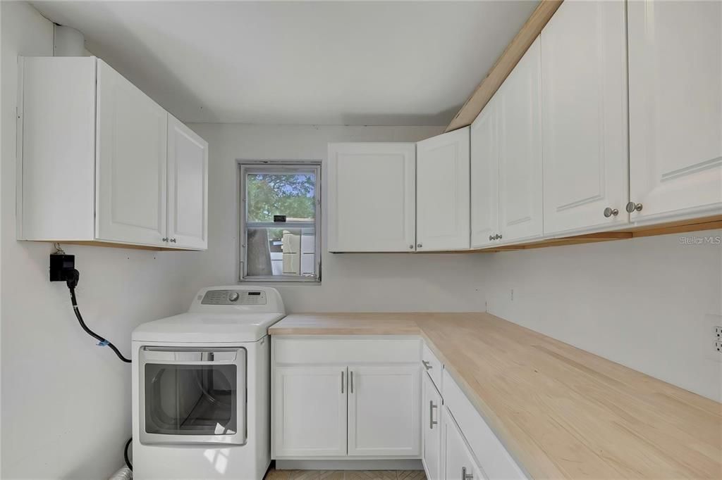For Rent: $2,950 (3 beds, 2 baths, 1598 Square Feet)