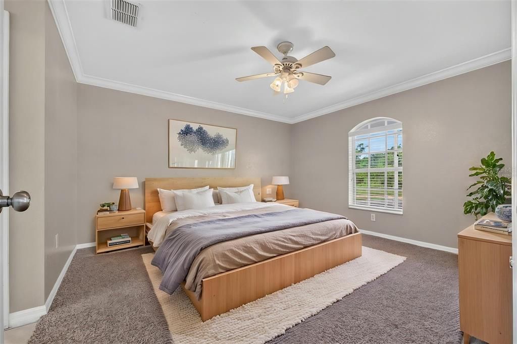 На продажу: $249,990 (3 спален, 2 ванн, 1302 Квадратных фут)