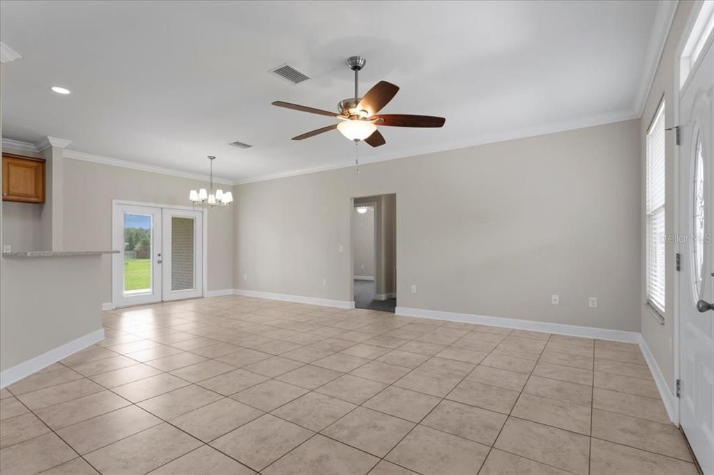 For Sale: $350,000 (4 beds, 2 baths, 1743 Square Feet)