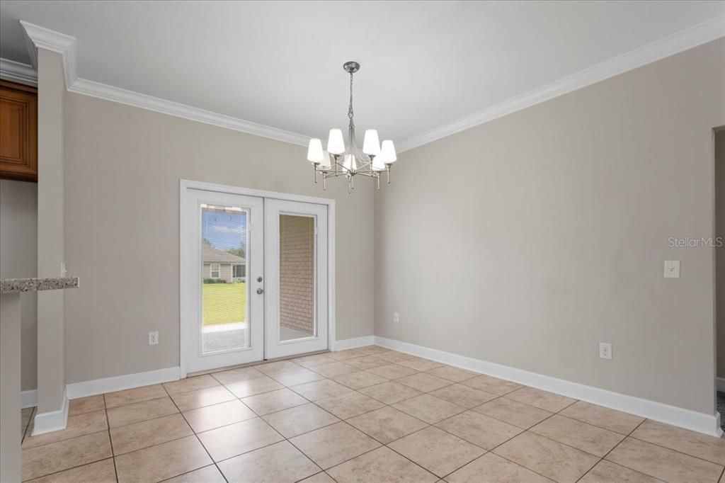 For Sale: $350,000 (4 beds, 2 baths, 1743 Square Feet)