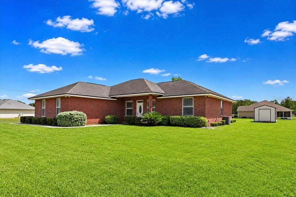 For Sale: $350,000 (4 beds, 2 baths, 1743 Square Feet)