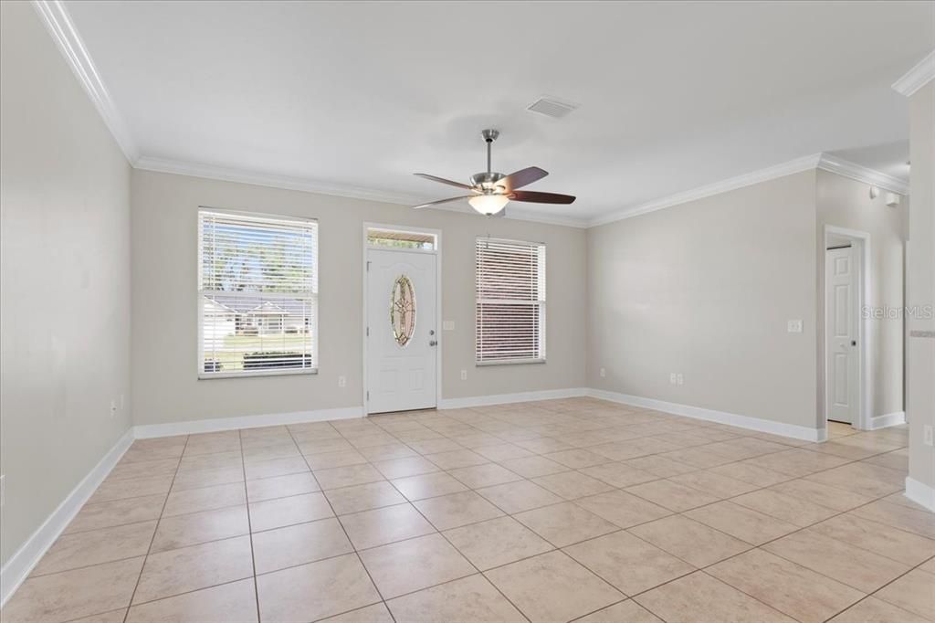 For Sale: $350,000 (4 beds, 2 baths, 1743 Square Feet)