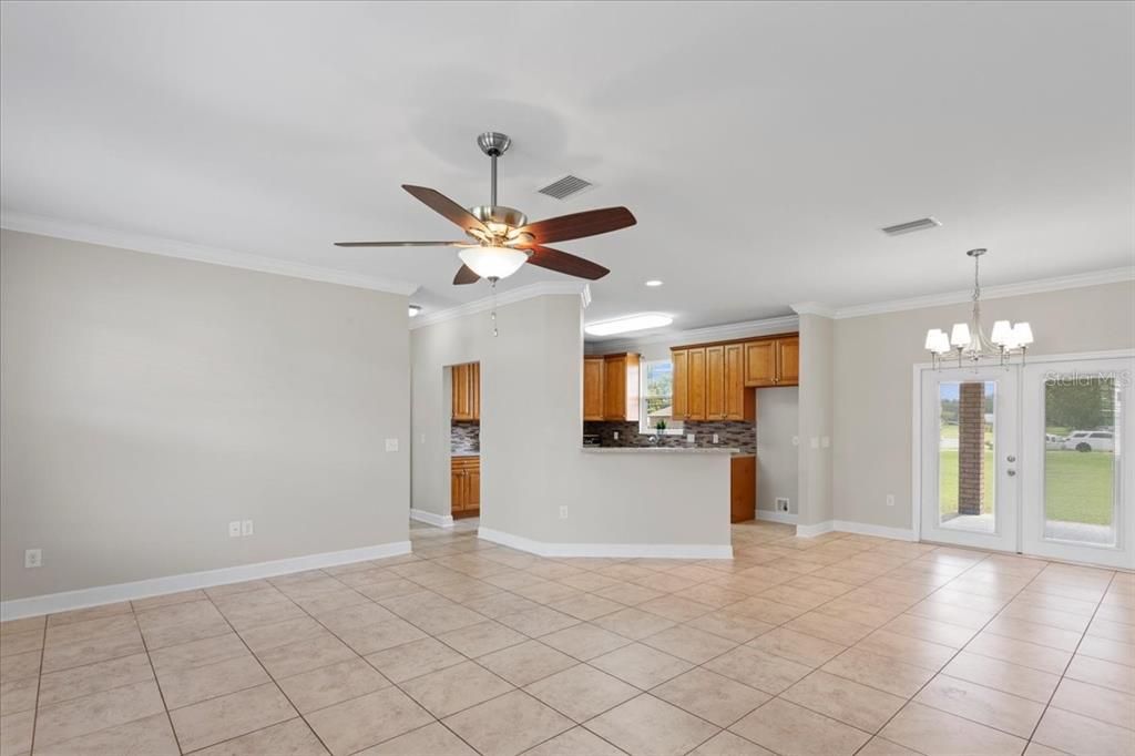 For Sale: $350,000 (4 beds, 2 baths, 1743 Square Feet)