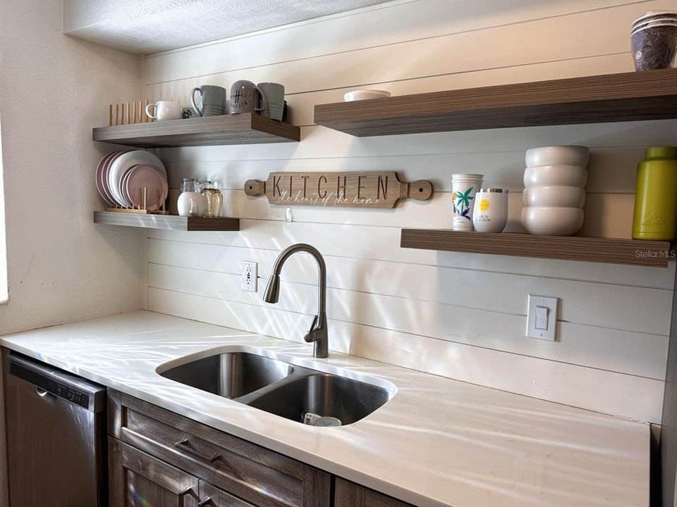 For Sale: $159,900 (3 beds, 2 baths, 1080 Square Feet)