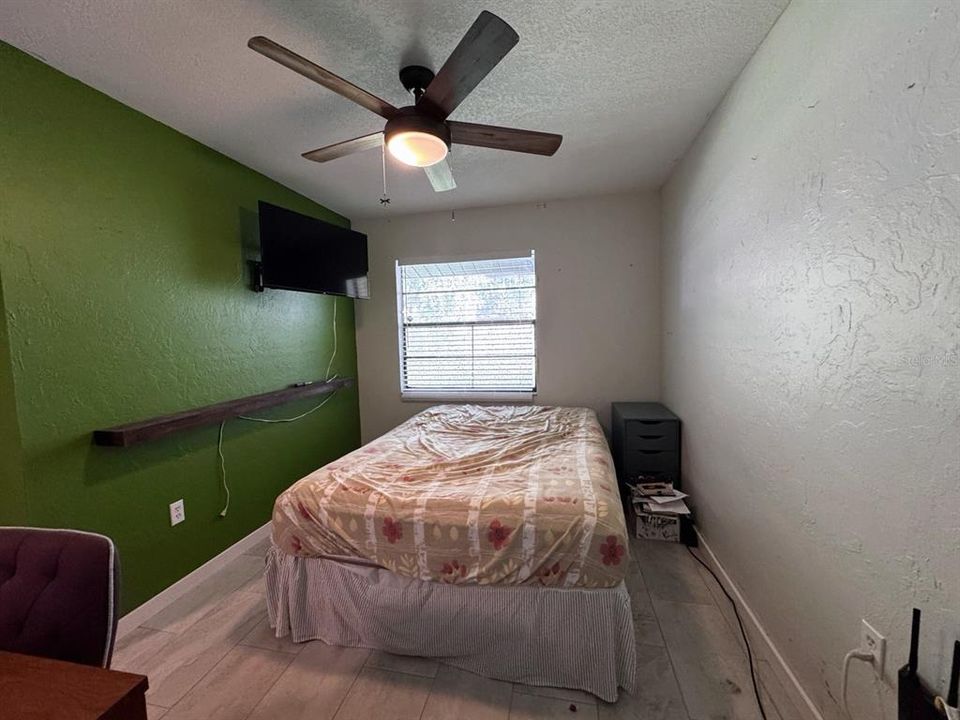 For Sale: $159,900 (3 beds, 2 baths, 1080 Square Feet)