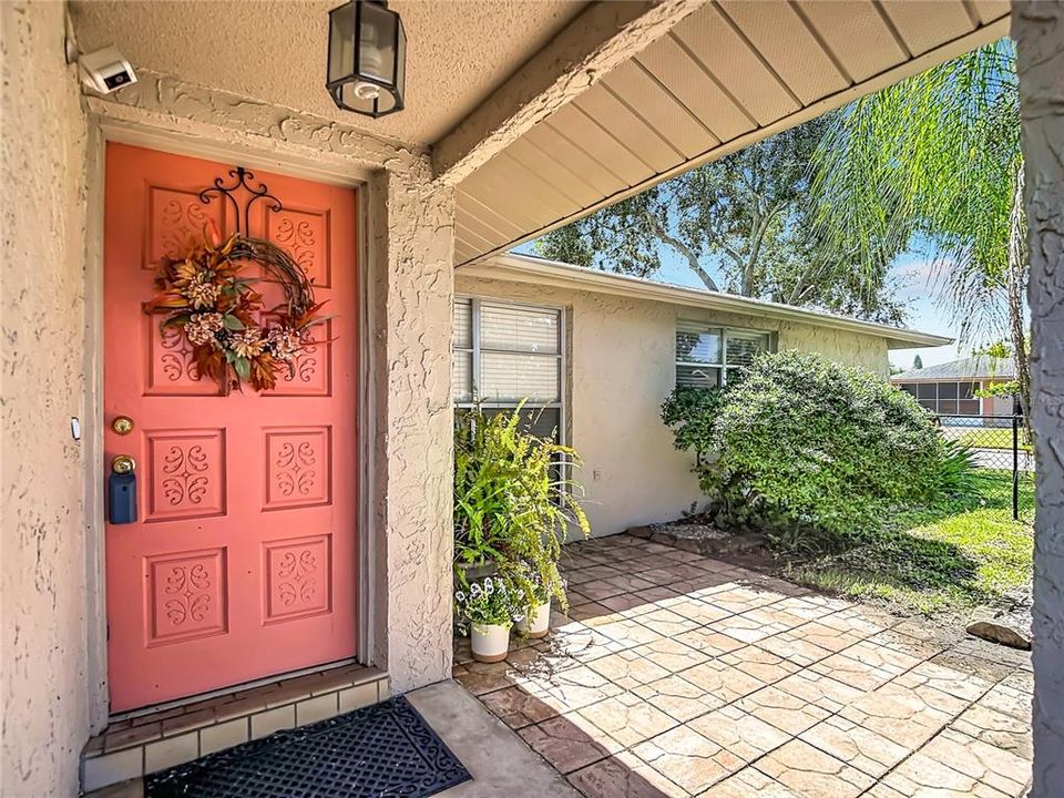 Под контрактом: $259,900 (2 спален, 2 ванн, 1272 Квадратных фут)