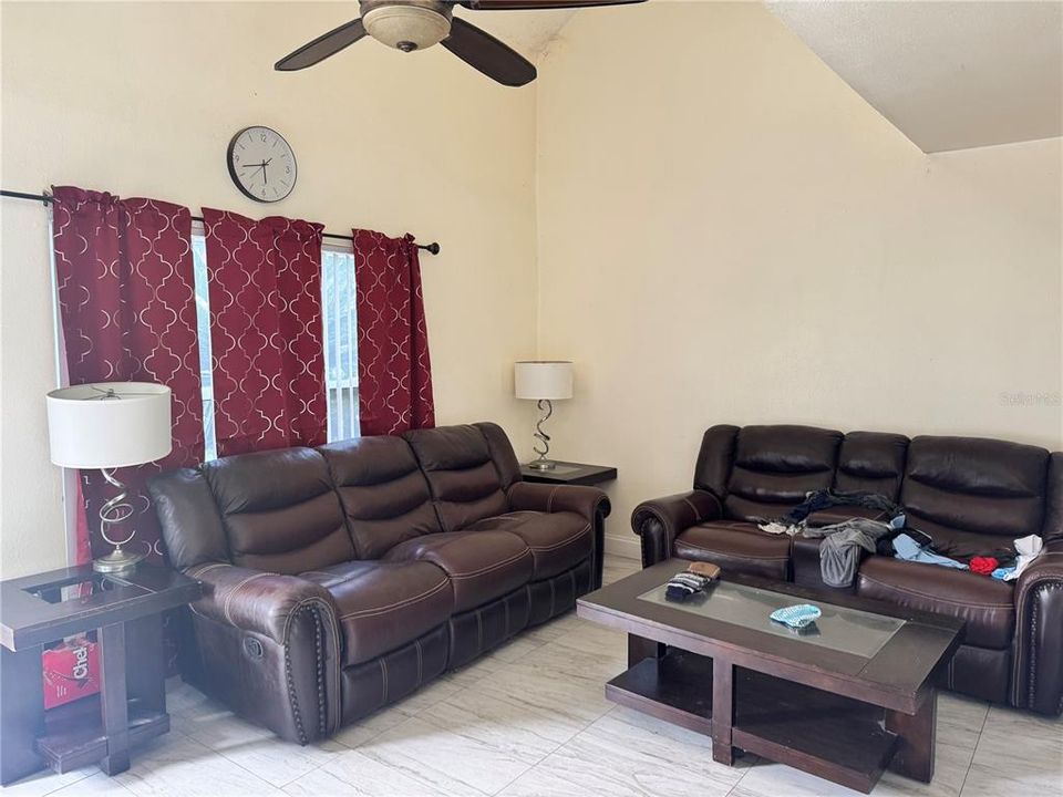 For Sale: $250,000 (3 beds, 2 baths, 1205 Square Feet)