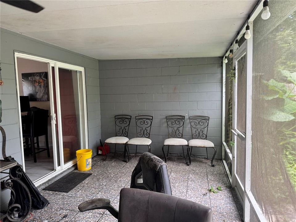 For Sale: $250,000 (3 beds, 2 baths, 1205 Square Feet)