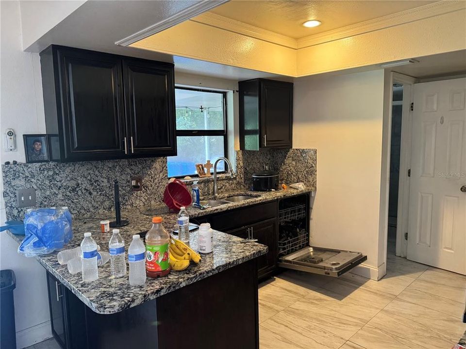 For Sale: $250,000 (3 beds, 2 baths, 1205 Square Feet)
