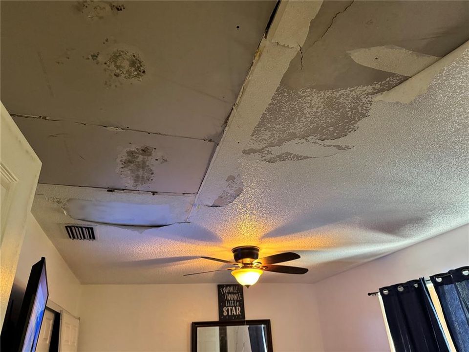 For Sale: $250,000 (3 beds, 2 baths, 1205 Square Feet)