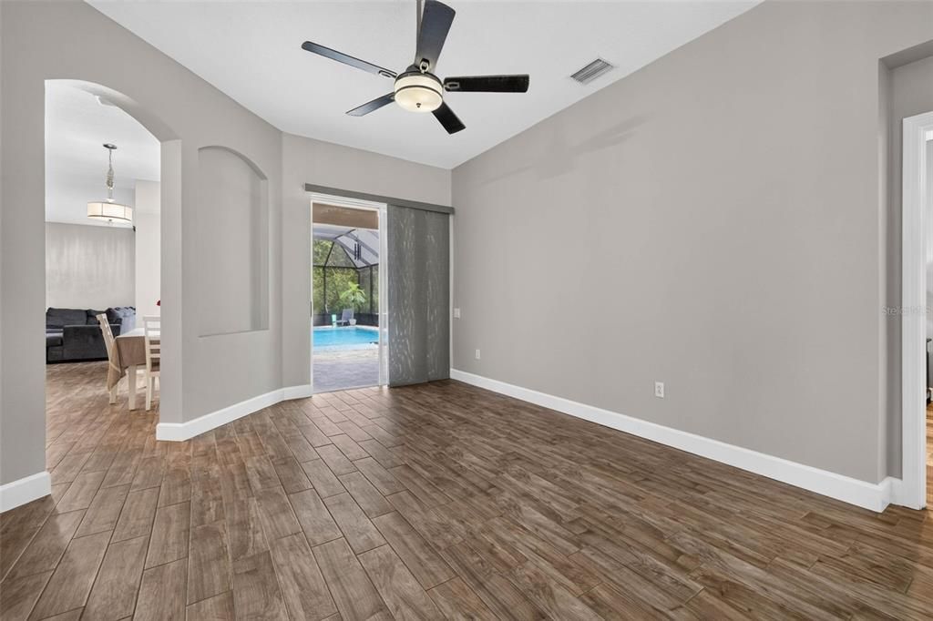 For Sale: $589,900 (4 beds, 3 baths, 2585 Square Feet)
