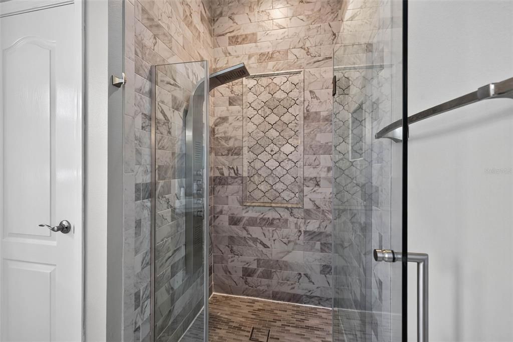 For Sale: $589,900 (4 beds, 3 baths, 2585 Square Feet)