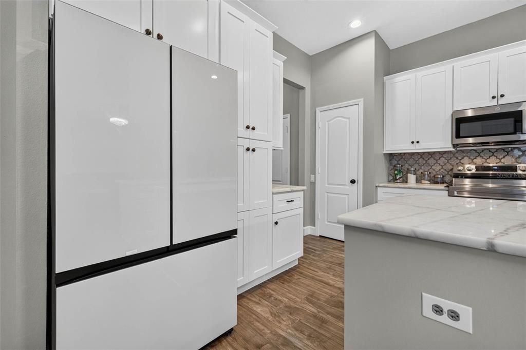 For Sale: $589,900 (4 beds, 3 baths, 2585 Square Feet)