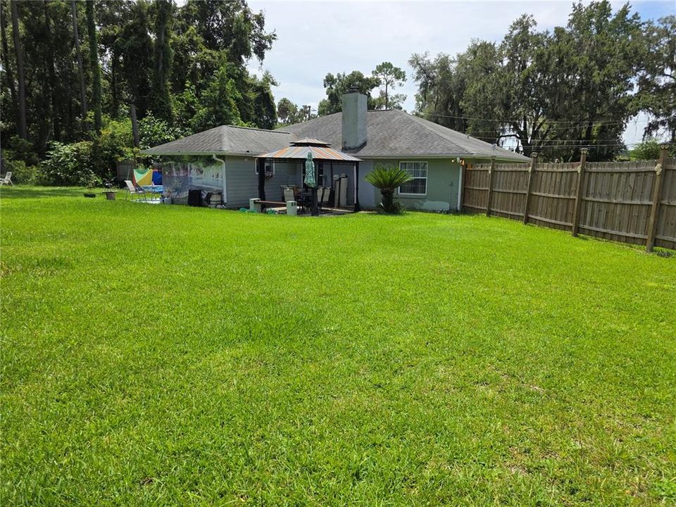 For Sale: $285,000 (3 beds, 2 baths, 1591 Square Feet)
