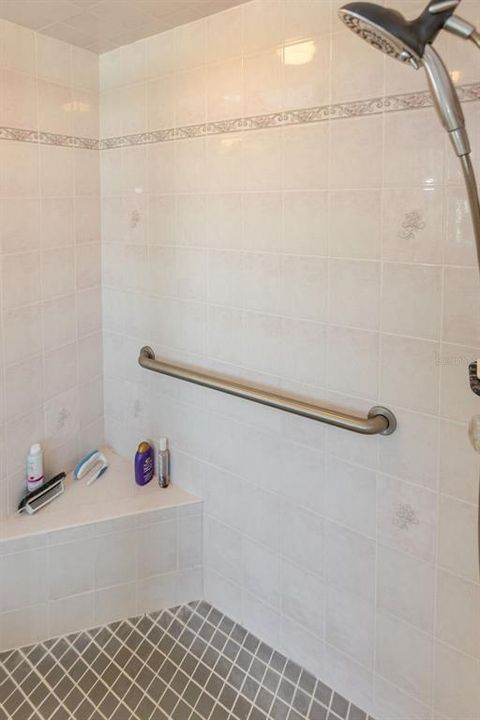 For Sale: $459,000 (4 beds, 2 baths, 2484 Square Feet)