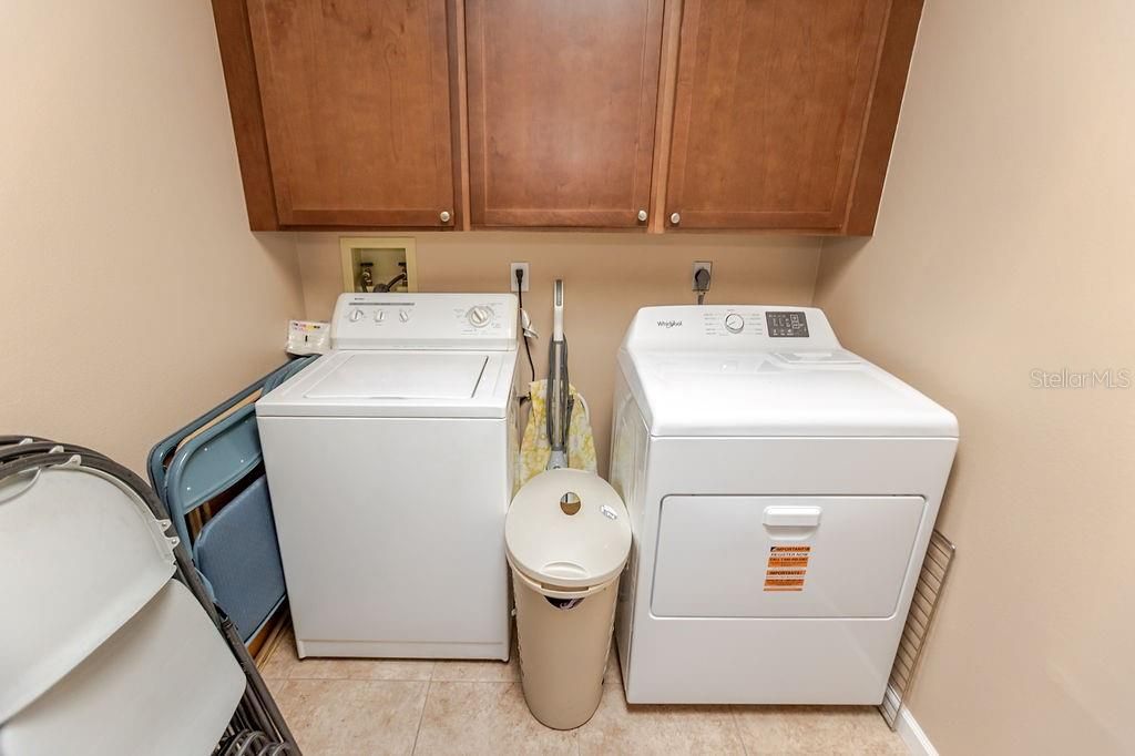 For Sale: $459,000 (4 beds, 2 baths, 2484 Square Feet)