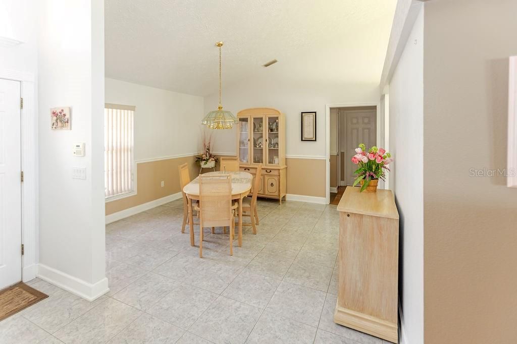 For Sale: $459,000 (4 beds, 2 baths, 2484 Square Feet)