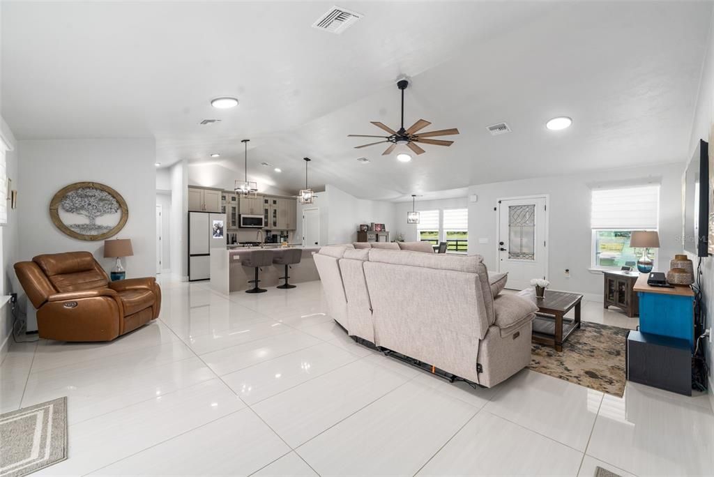 For Sale: $535,000 (4 beds, 3 baths, 2119 Square Feet)