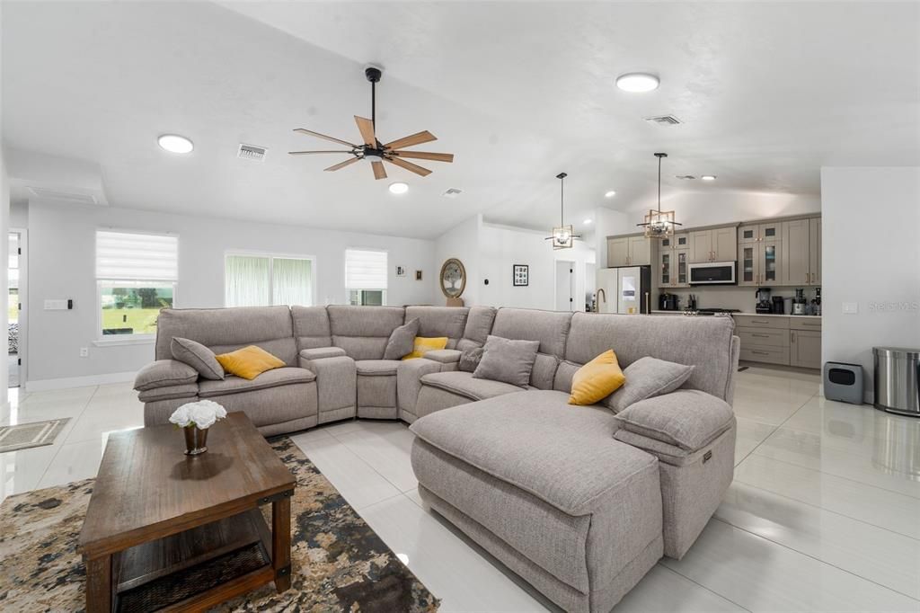 For Sale: $535,000 (4 beds, 3 baths, 2119 Square Feet)