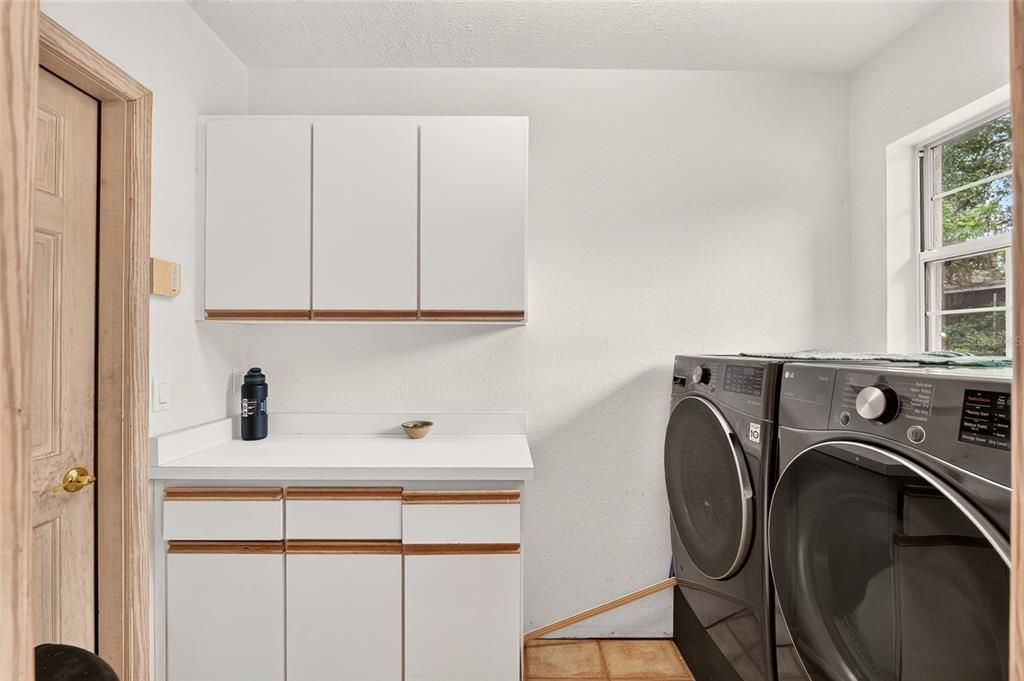 En Venta: $460,000 (4 camas, 2 baños, 2256 Pies cuadrados)