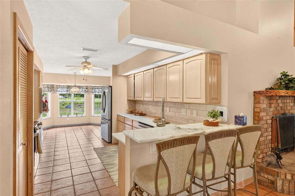 En Venta: $460,000 (4 camas, 2 baños, 2256 Pies cuadrados)