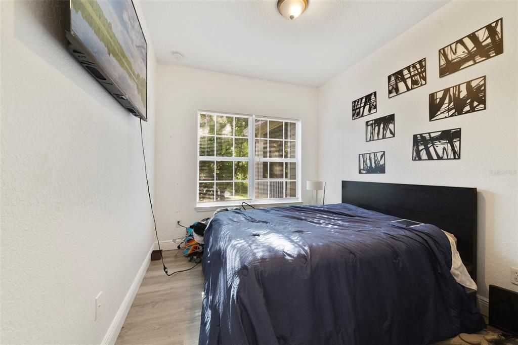 For Sale: $194,900 (3 beds, 3 baths, 1398 Square Feet)