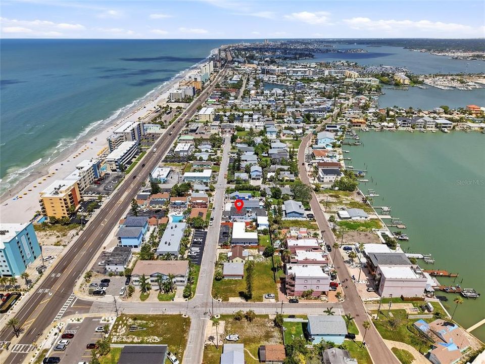 En Venta: $1,300,000 (5 camas, 0 baños, 2908 Pies cuadrados)