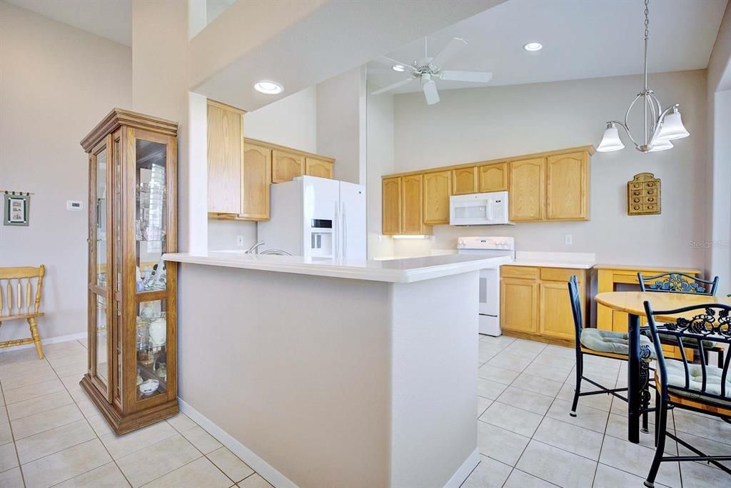 Active With Contract: $260,000 (2 beds, 2 baths, 1658 Square Feet)