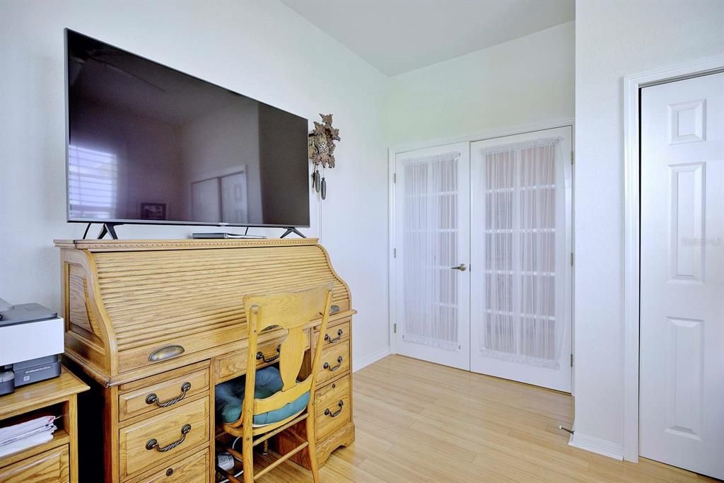 Active With Contract: $260,000 (2 beds, 2 baths, 1658 Square Feet)