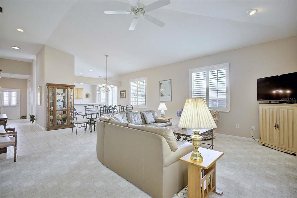Active With Contract: $260,000 (2 beds, 2 baths, 1658 Square Feet)