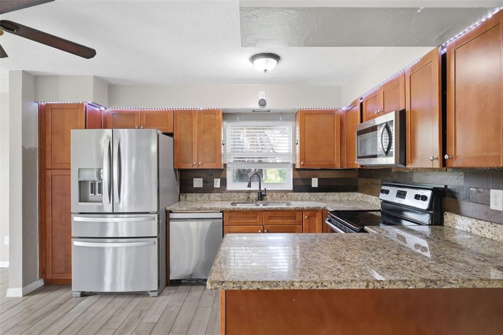 For Sale: $299,900 (4 beds, 2 baths, 1823 Square Feet)