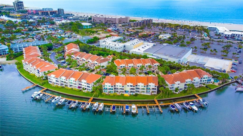 En Venta: $1,200,000 (4 camas, 4 baños, 2323 Pies cuadrados)