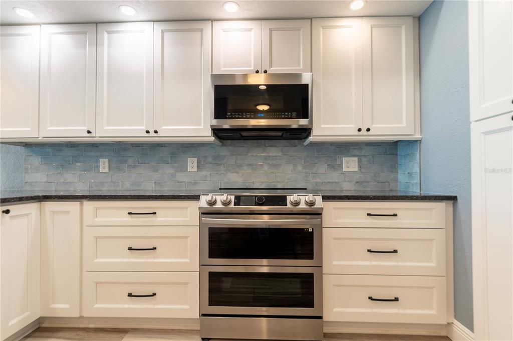 En Venta: $1,200,000 (4 camas, 4 baños, 2323 Pies cuadrados)