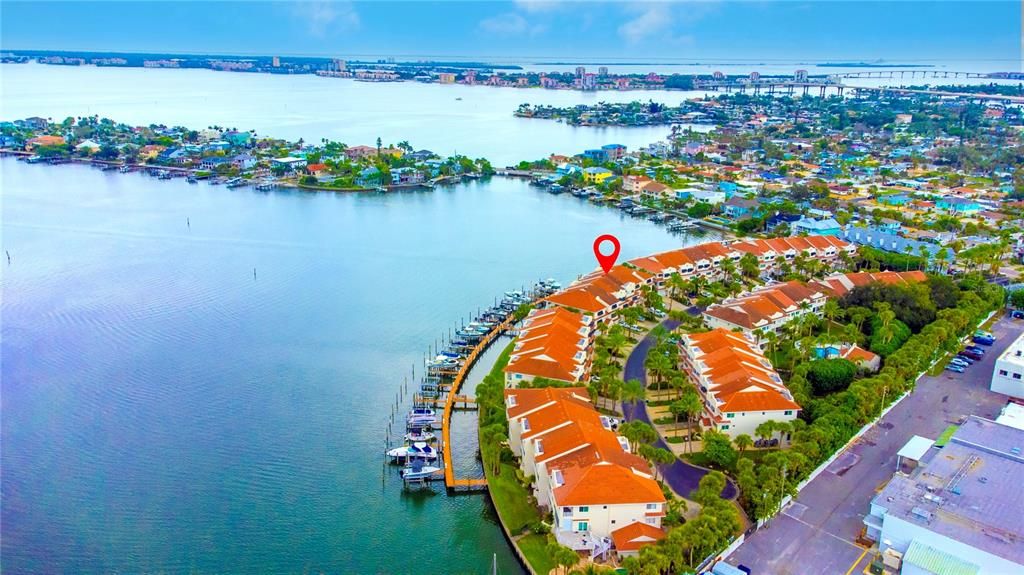 En Venta: $1,200,000 (4 camas, 4 baños, 2323 Pies cuadrados)
