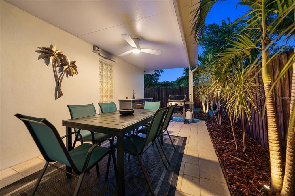 Activo con contrato: $579,000 (3 camas, 2 baños, 1467 Pies cuadrados)